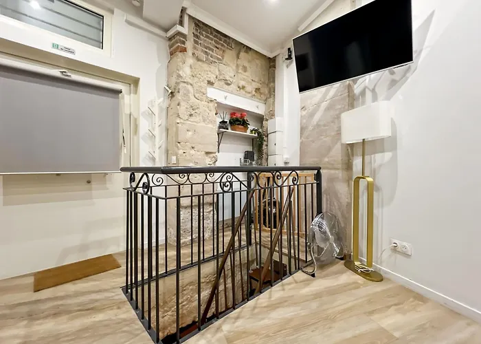 Apartment Souplex In Center *